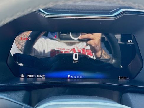 New 2024 Chevrolet Colorado LT w/ LT Convenience Package III image 21