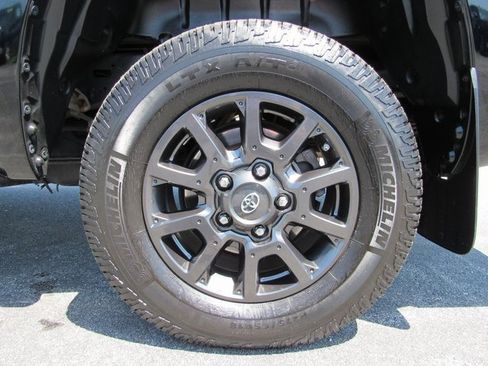 Used 2021 Toyota Tundra SR5 w/ Trail Edition image 8