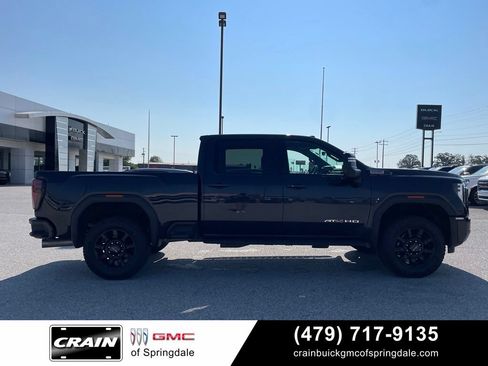 Used 2025 GMC Sierra 2500 AT4 w/ AT4 Premium Plus Package AWD/4WD image 9