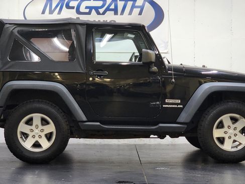 Used 2013 Jeep Wrangler Sport AWD/4WD image 3