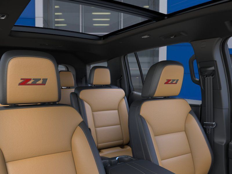 New 2027 Chevrolet Traverse Z71 w/ Driver Confidence Package AWD/4WD image 24