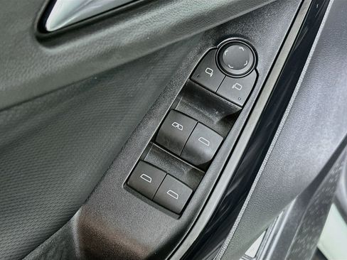 Used 2025 Chevrolet Equinox LT w/ Convenience Package II AWD/4WD image 18