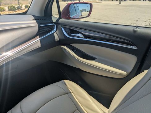 Used 2020 Buick Enclave Essence FWD image 20