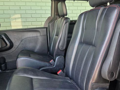 Used 2017 Dodge Grand Caravan GT FWD image 13