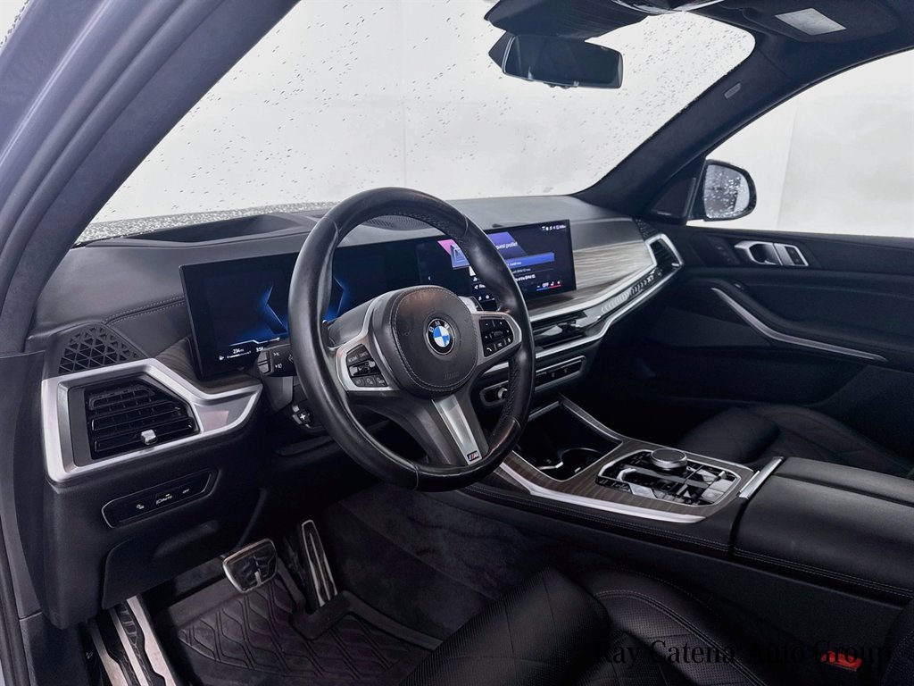 Used 2024 BMW X7 xDrive40i w/ M Sport Package AWD/4WD image 9