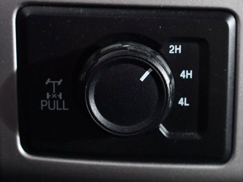 Used 2018 Ford F350 Lariat w/ Lariat Ultimate Package AWD/4WD image 30