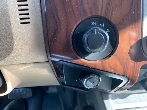 Used 2012 Ford F350 Lariat w/ Lariat Ultimate Pkg image 26