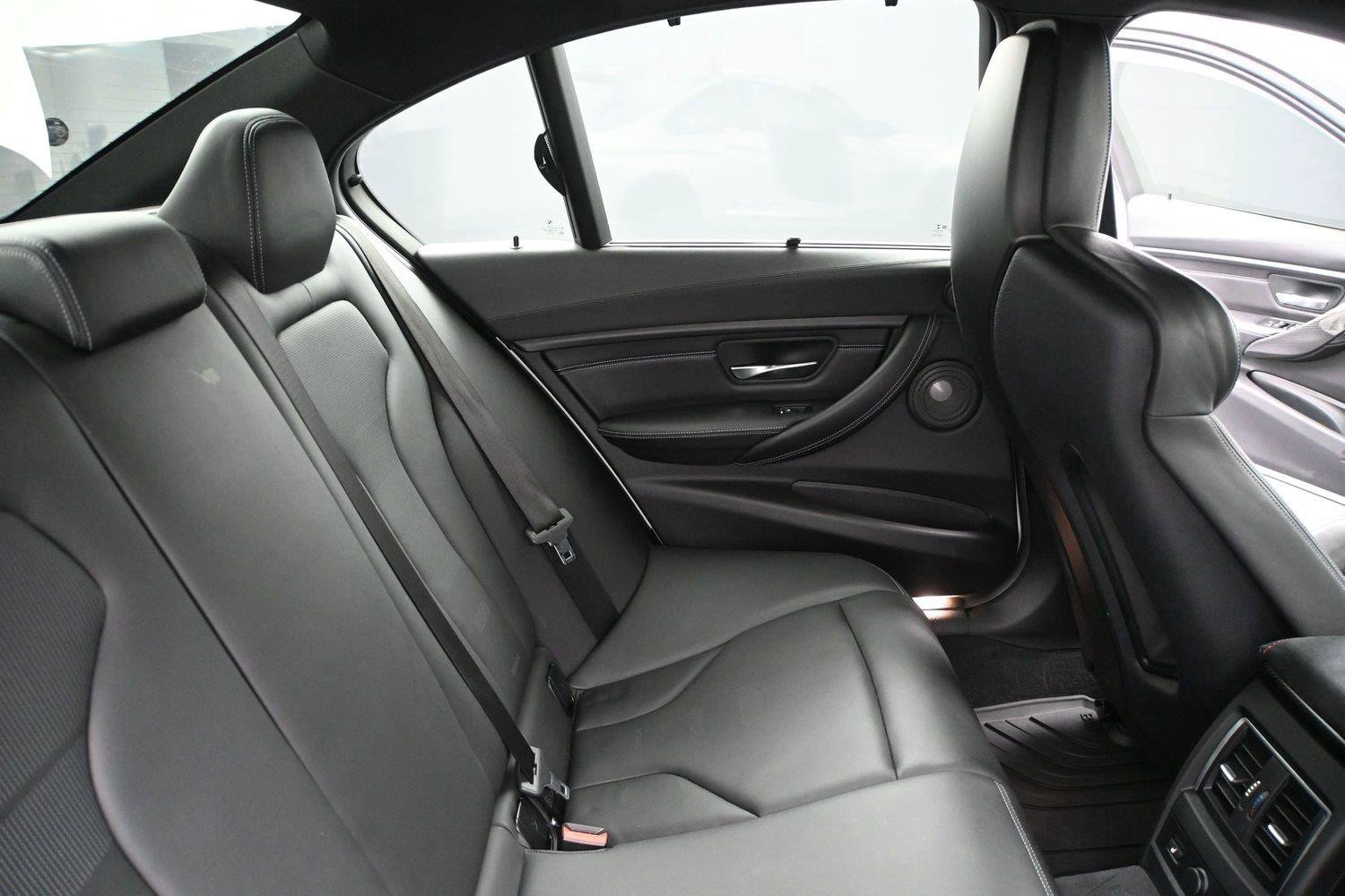 Used 2018 BMW M3 RWD image 24