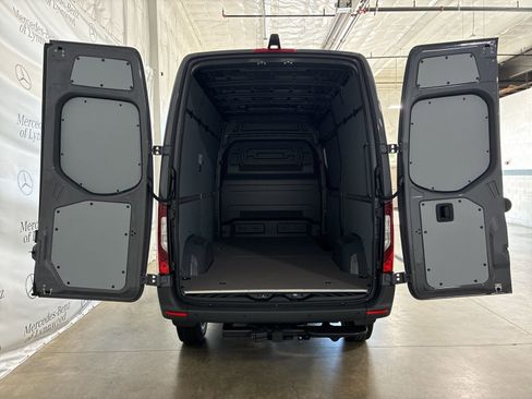 New 2026 Mercedes-Benz Sprinter 2500 image 7