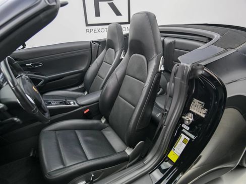 Used 2015 Porsche 911 Carrera 4 AWD/4WD image 3
