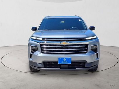 New 2025 Chevrolet Traverse LT