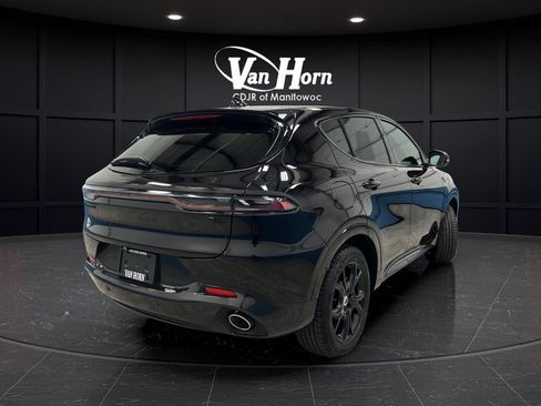 Used 2024 Dodge Hornet R/T Plus w/ R/T Blacktop Package AWD/4WD image 7