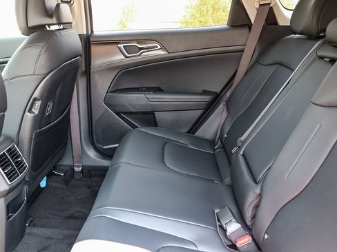 Certified 2026 Kia Sportage EX w/ EX Panoramic Sunroof Package AWD/4WD image 19