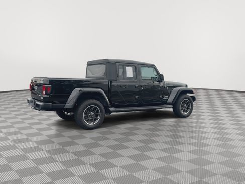 Used 2022 Jeep Gladiator Overland w/ Cold Weather Group AWD/4WD image 8