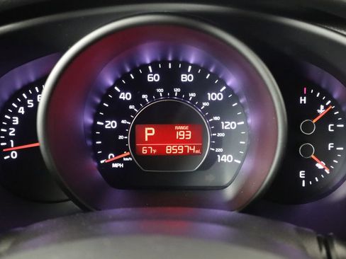Used 2019 Kia Soul FWD image 11