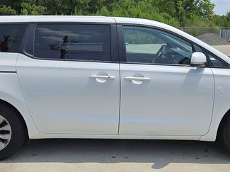 Used 2021 Kia Sedona LX image 1