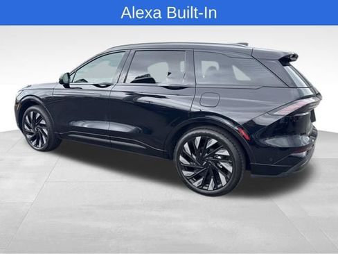 Certified 2024 Lincoln Nautilus Reserve w/ Equipment Group 203A AWD/4WD image 6