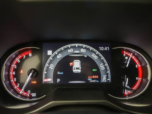 Used 2023 Toyota RAV4 XLE Premium image 14