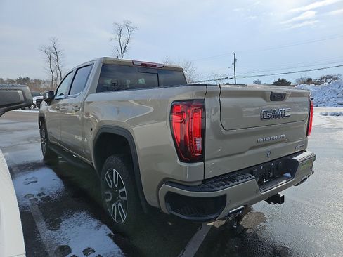Certified 2022 GMC Sierra 1500 AT4 w/ AT4 Premium Package image 6