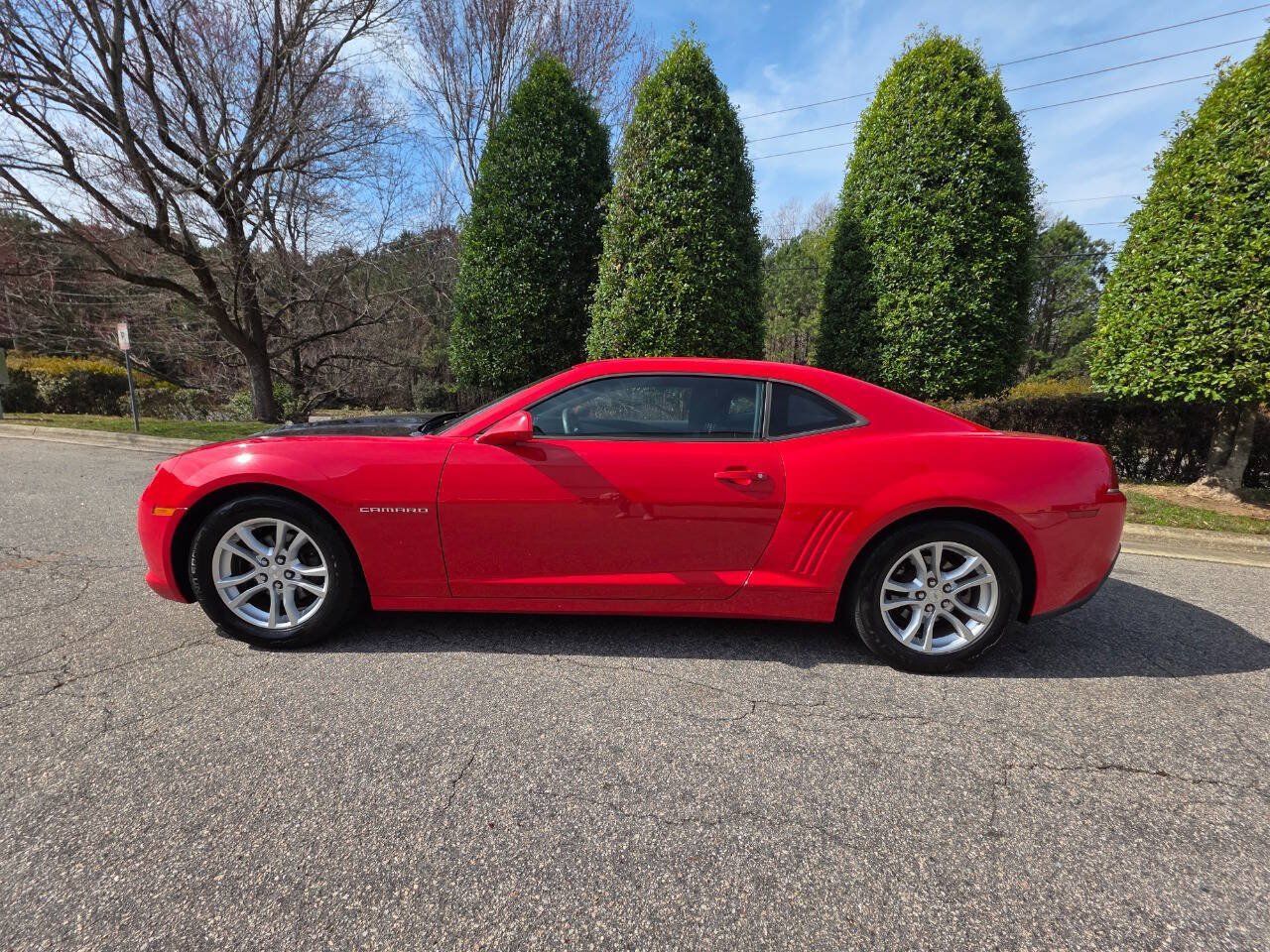 Used 2014 Chevrolet Camaro LS RWD image 2