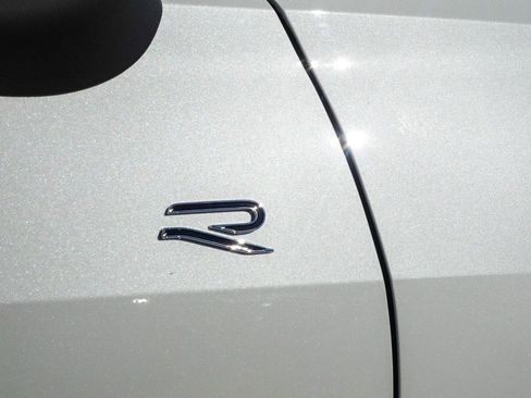 New 2026 Volkswagen Tiguan SE R-Line image 7