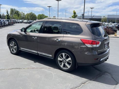 Used 2015 Nissan Pathfinder Platinum AWD/4WD image 11