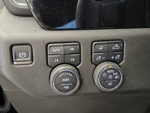 Used 2026 Chevrolet Silverado 1500 High Country w/ Midnight Edition AWD/4WD image 28