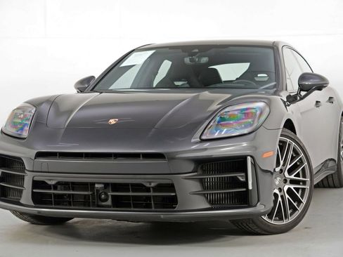 Used 2024 Porsche Panamera 4 image 3