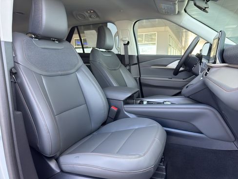 New 2026 Ford Explorer Active w/ Active Comfort Package AWD/4WD image 35