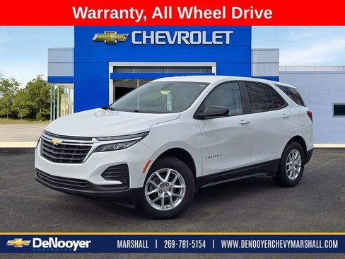 Used 2023 Chevrolet Equinox LS image 1