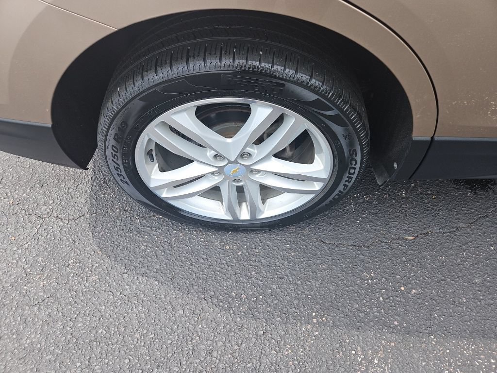 Used 2018 Chevrolet Equinox Premier AWD/4WD image 11