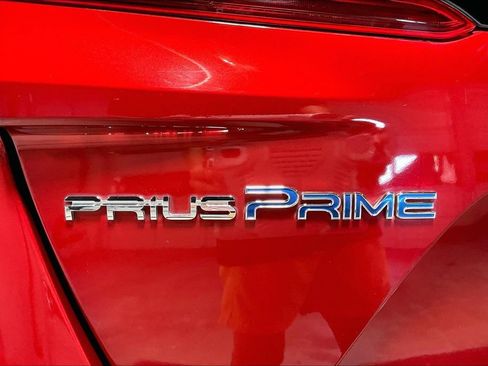 Used 2018 Toyota Prius Prime Advanced FWD image 35