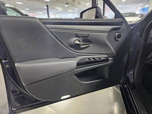 Used 2022 Lexus ES 300h w/ Premium Package image 12