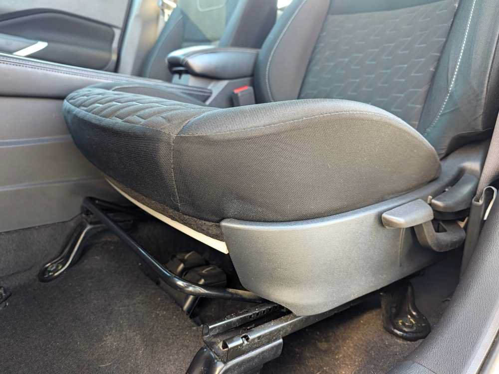 Used 2023 Nissan Kicks SV FWD image 12