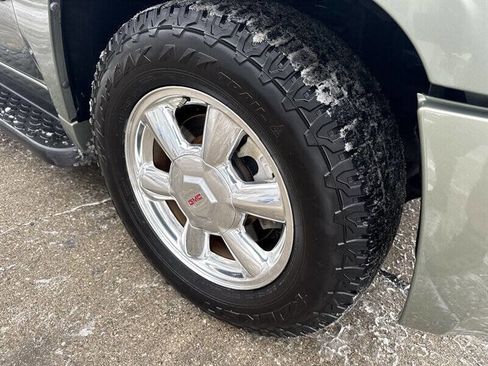 Used 2004 GMC Envoy XL SLE w/ 1SB Preferred Equipment Group image 13