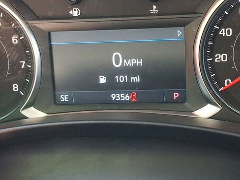 Used 2023 Chevrolet Equinox LT AWD/4WD image 22