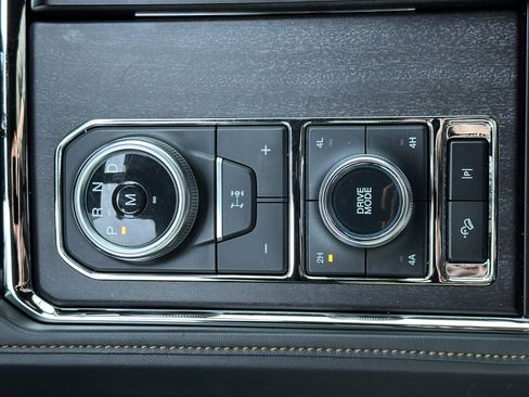 Used 2024 Ford Expedition Max Platinum image 42