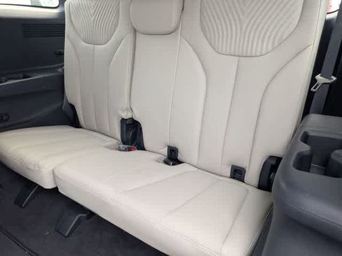 Used 2023 Hyundai Palisade Calligraphy image 21