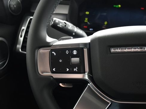 Certified 2026 Land Rover Discovery Limited Edition AWD/4WD image 29