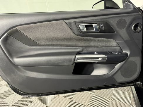 Used 2025 Ford Mustang GT RWD image 32