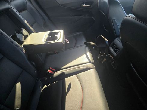 Used 2023 Chevrolet Equinox RS w/ RS Leather Package image 5
