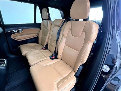 Used 2023 Volvo XC90 B6 Ultimate w/ Protection Package Premier AWD/4WD image 32