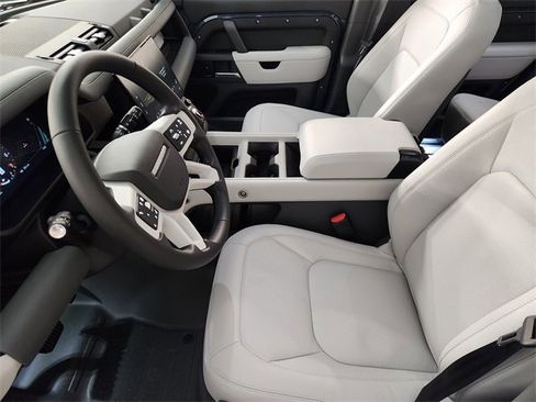 Used 2026 Land Rover Defender 110 S image 13