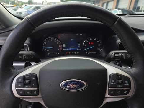 Used 2020 Ford Explorer XLT w/ Equipment Group 202A RWD image 18