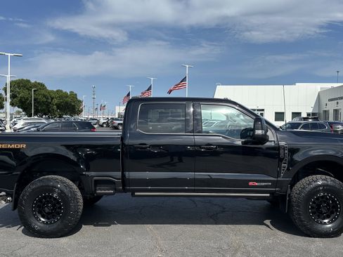 Used 2023 Ford F250 Lariat w/ Lariat Ultimate Package AWD/4WD image 11