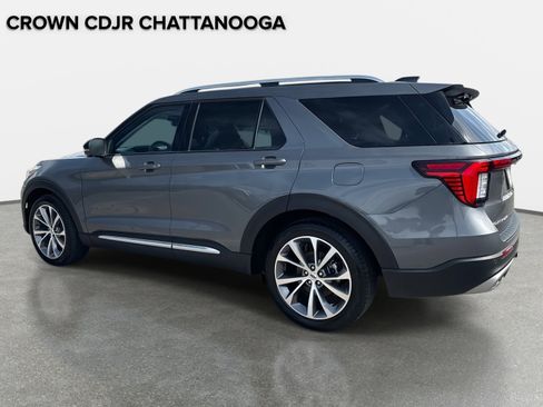 Used 2025 Ford Explorer Platinum w/ Ultimate Package image 7