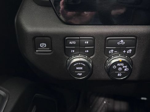 Certified 2024 GMC Sierra 1500 Elevation w/ Preferred Package AWD/4WD image 26
