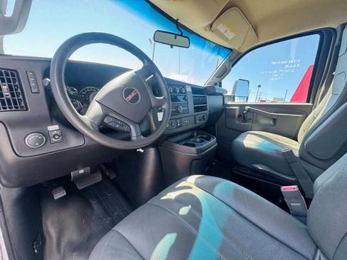 Used 2022 GMC Savana 3500 Extended w/ Power Convenience Package image 11
