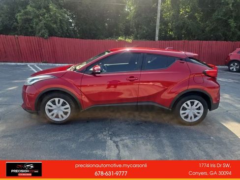 Used 2020 Toyota C-HR LE FWD image 3