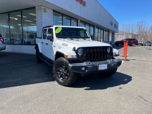 Used 2021 Jeep Gladiator Sport AWD/4WD image 3